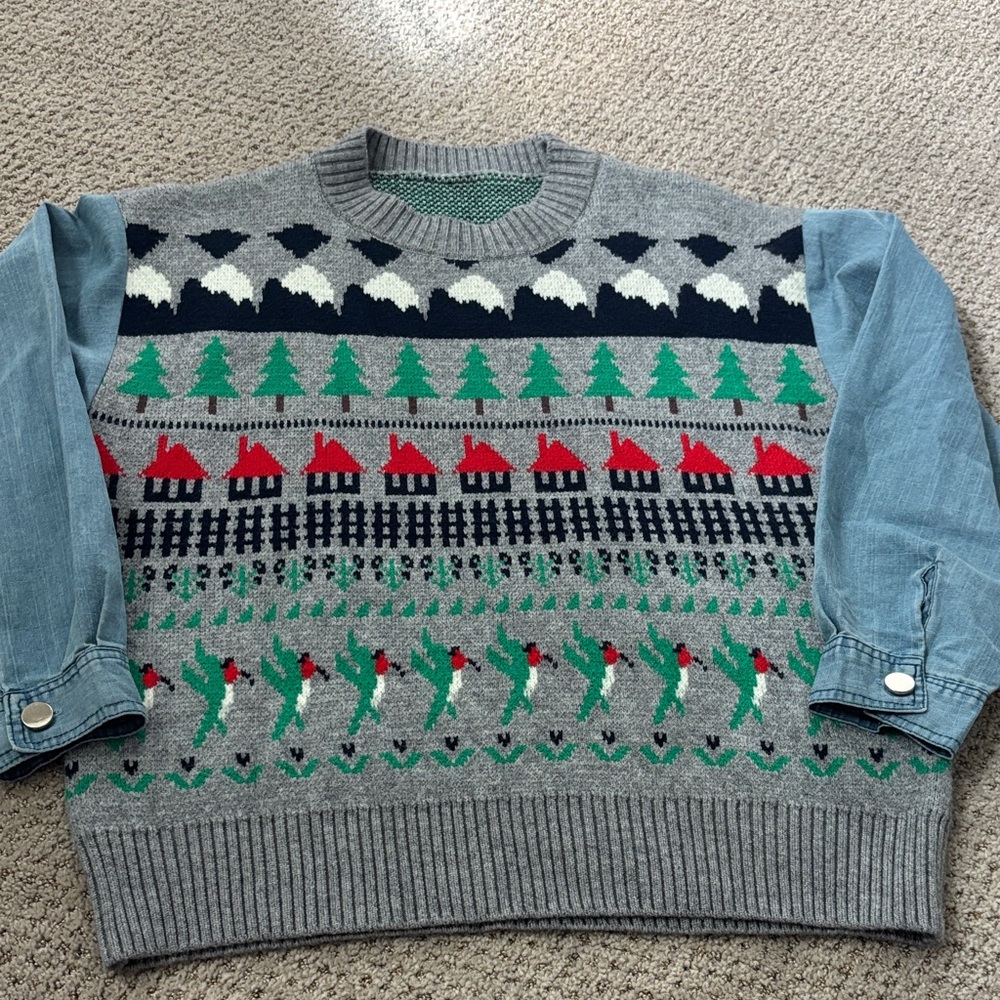 Source Unknown Grey Crewneck Sweater with Green Trees & Red Houses S/M